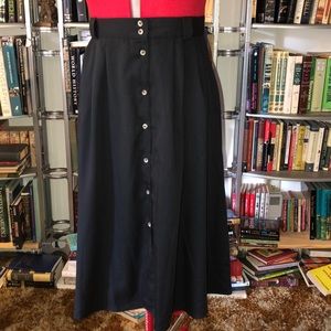 VTG long black skirt w/pockets & buttons up front